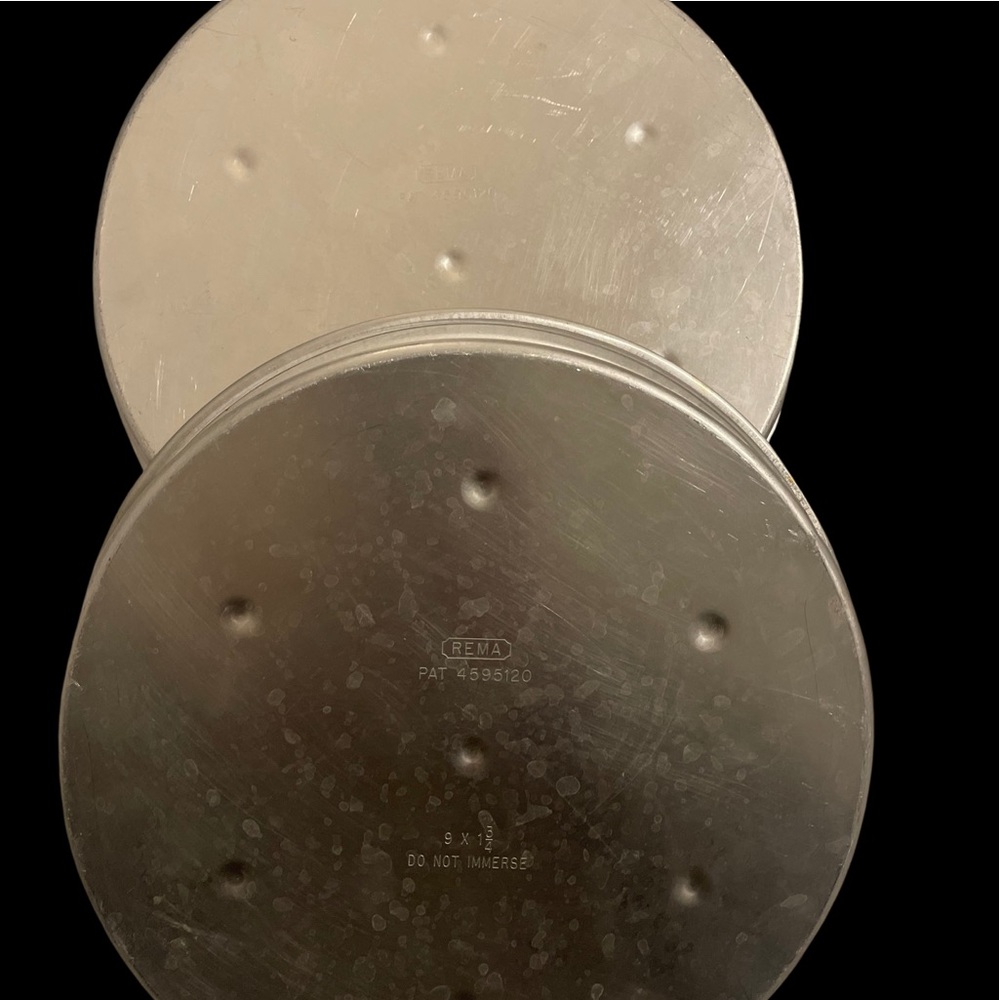 2X Rema 9” Round Air Pans - Picture 2 of 2